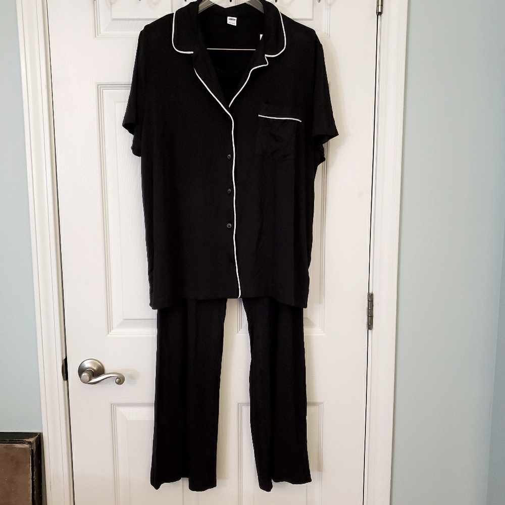 NWT Old Navy Jersey Pajama set
